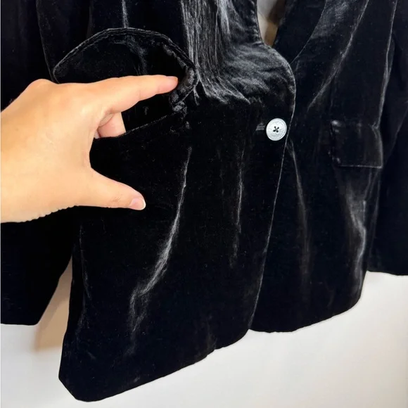 Banana Republic Black Velvet classic Blazer size 2 office holiday festive - Picture 7 of 8